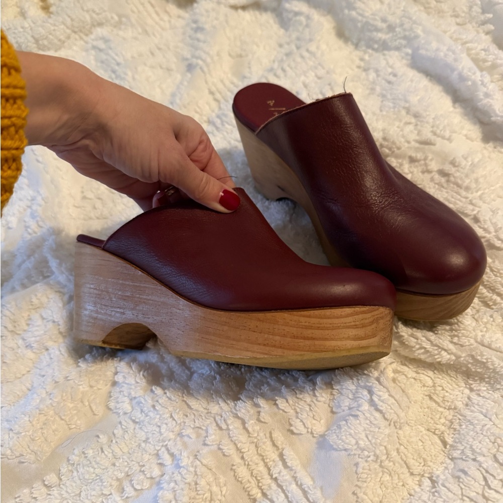 Anthropologie leather clogs. Made in Spain